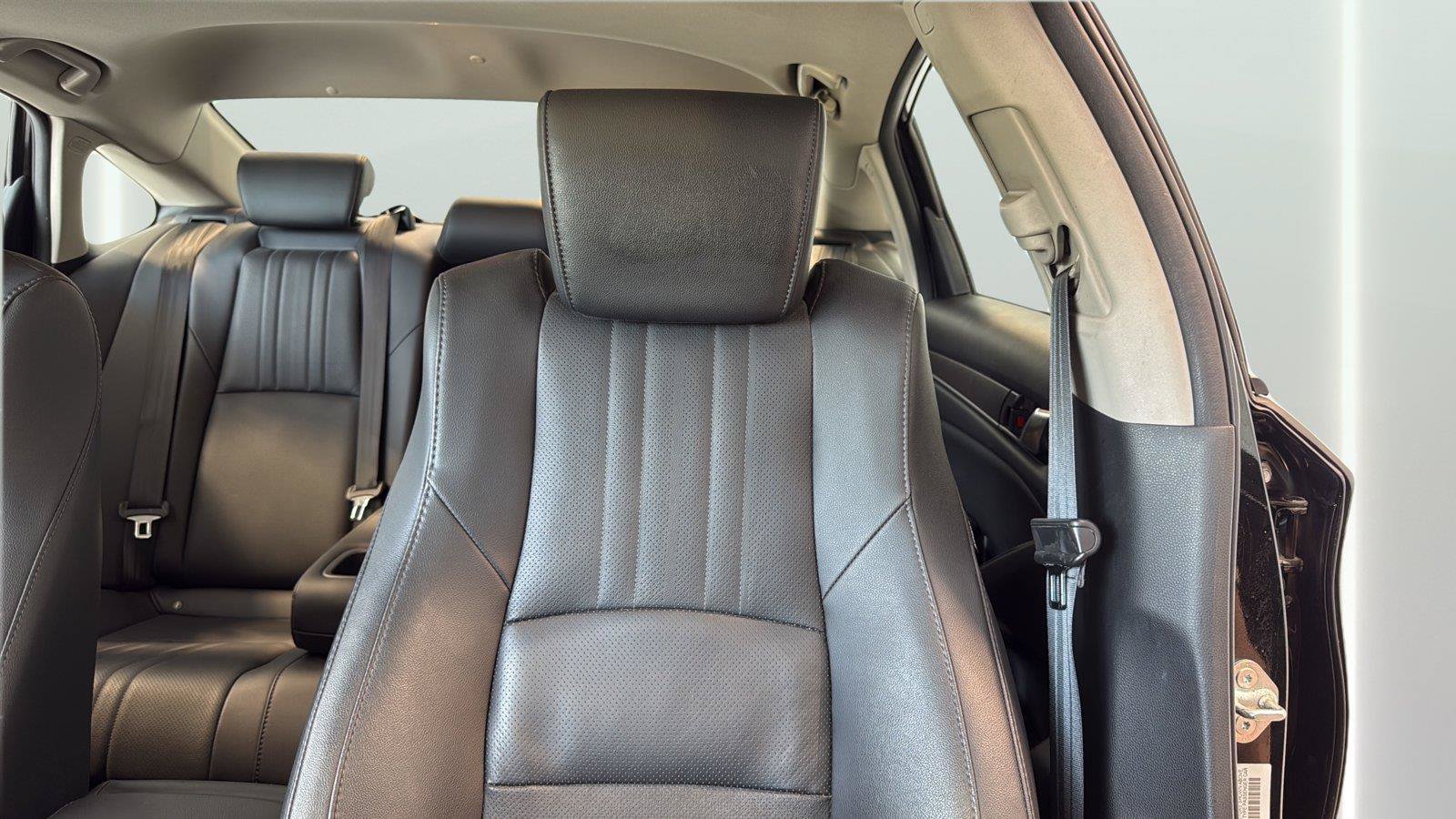 Used 2021 Honda Accord Touring image 28