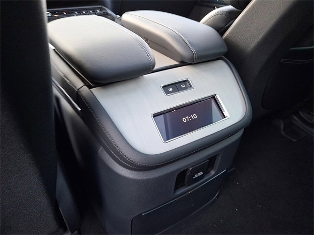 New 2025 Lincoln Navigator Reserve image 13