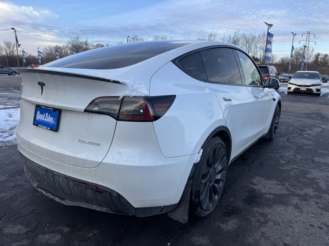 Used 2024 Tesla Model Y Performance image 2