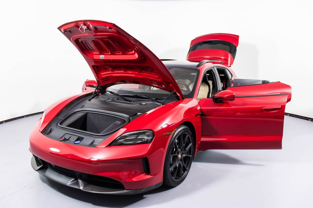 Used 2025 Porsche Taycan GTS AWD/4WD image 33