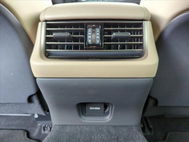 Used 2024 Lexus LS 500 RWD image 17