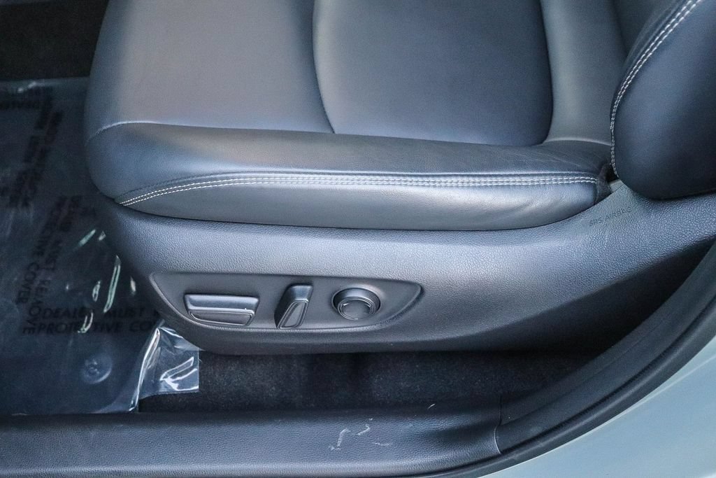 Used 2023 Toyota RAV4 XLE Premium AWD/4WD image 25