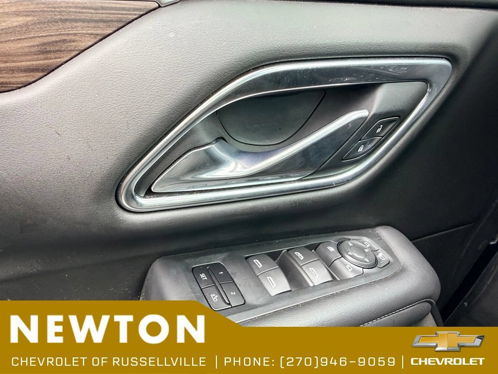 Used 2021 Chevrolet Tahoe Z71 w/ Luxury Package AWD/4WD image 31