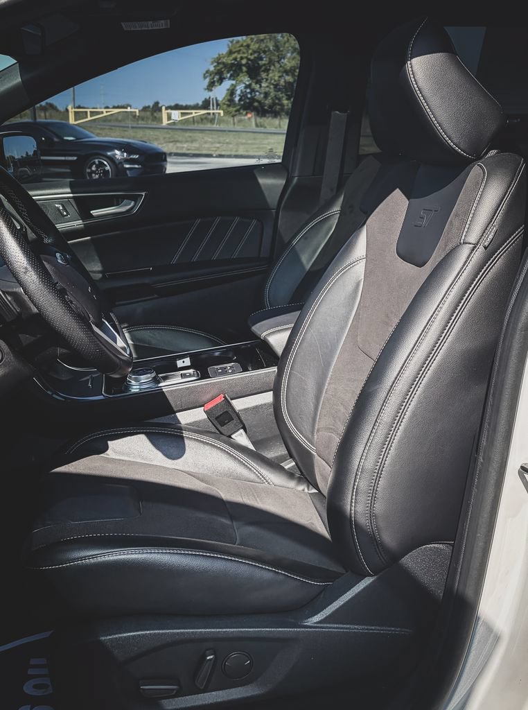 Used 2020 Ford Edge ST w/ Equipment Group 401A AWD/4WD image 23