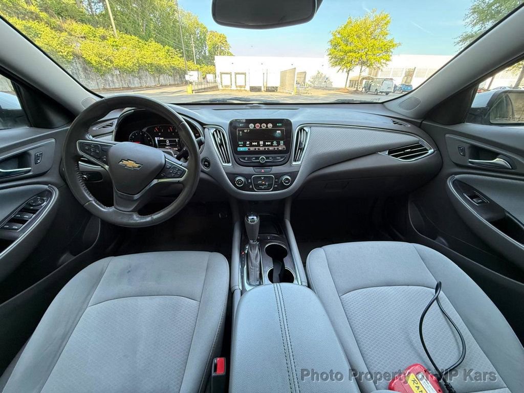 Used 2018 Chevrolet Malibu LT w/ Driver Confidence Package image 15