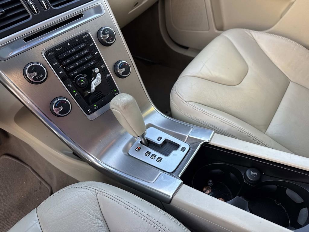 Used 2012 Volvo XC60 T6 image 26