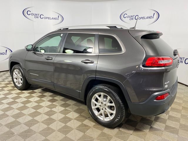 Used 2017 Jeep Cherokee Latitude w/ True North Edition image 3