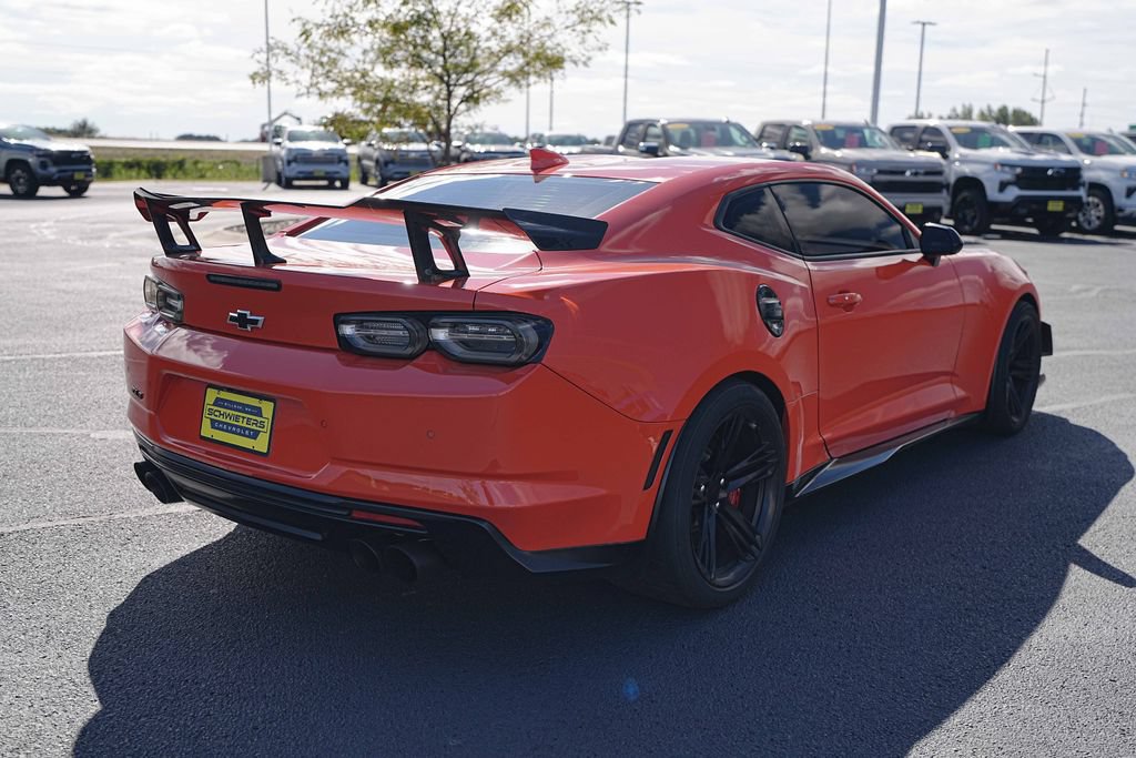 Used 2019 Chevrolet Camaro ZL1 RWD image 7