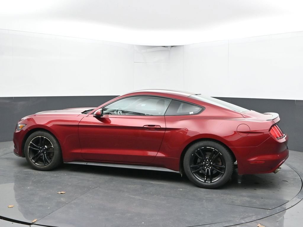 Used 2017 Ford Mustang Coupe RWD image 7