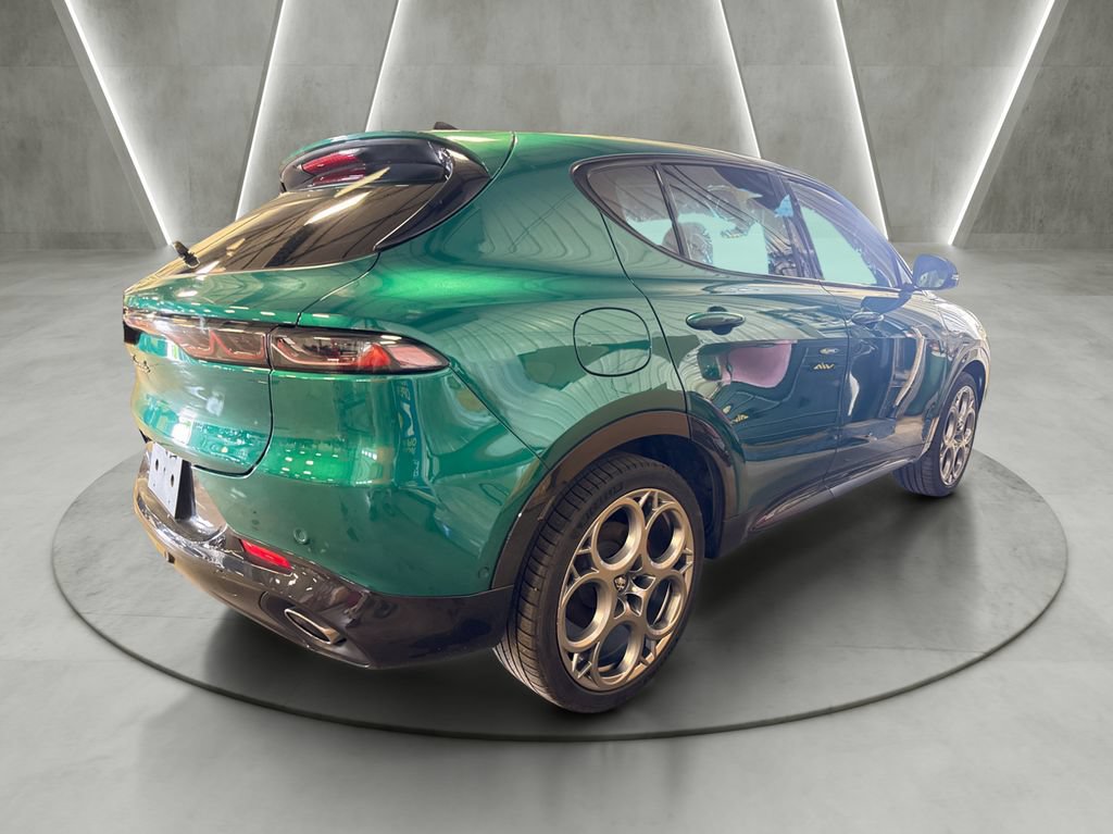 Used 2024 Alfa Romeo Tonale Veloce AWD/4WD image 7