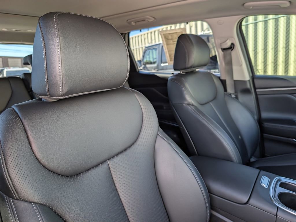 Used 2023 Hyundai Santa Fe SEL w/ Premium Package image 19