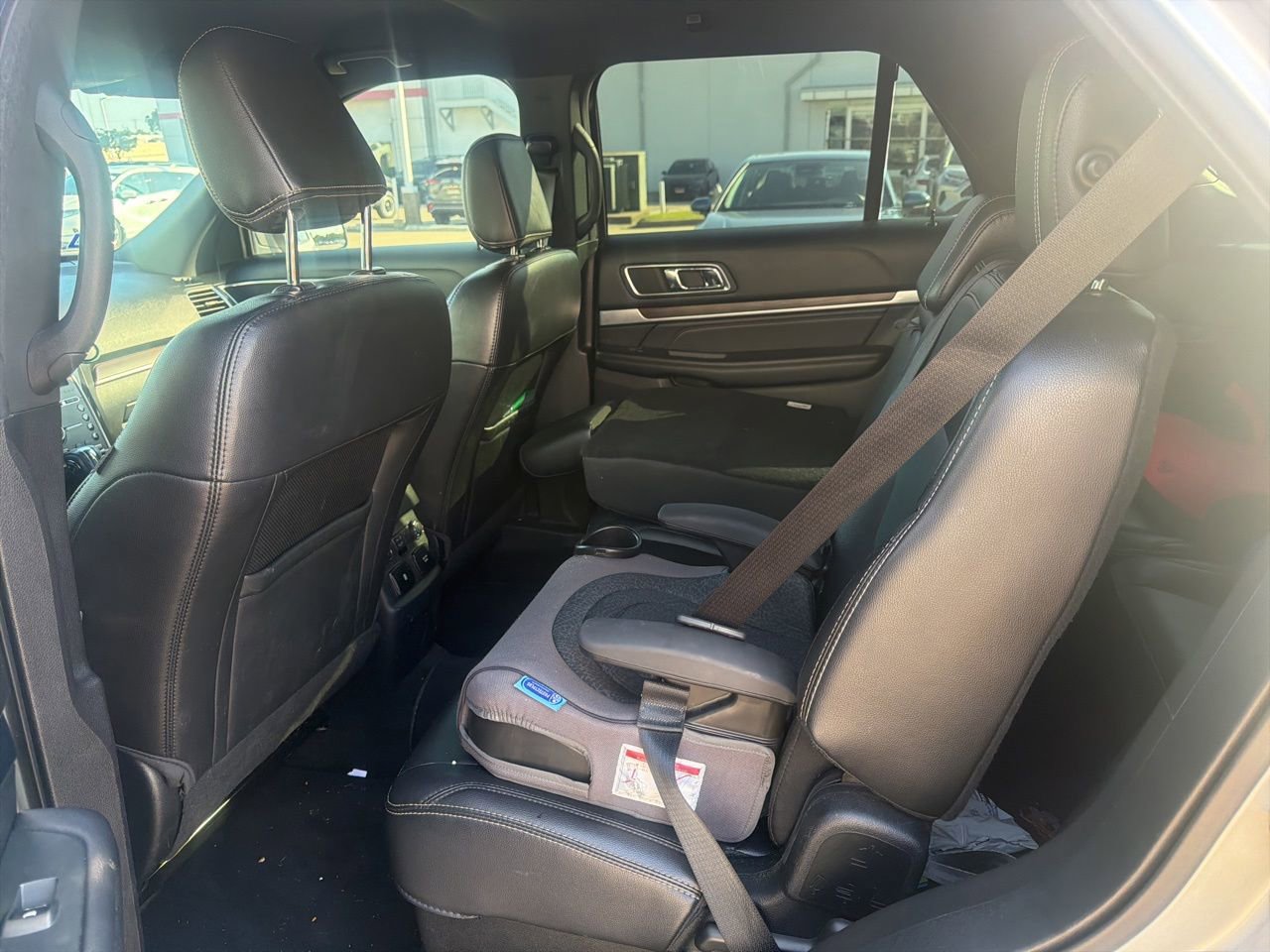 Used 2018 Ford Explorer Limited FWD image 6