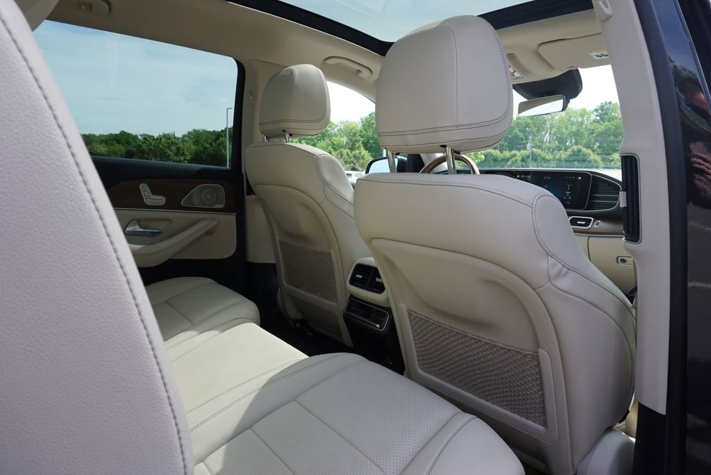 Used 2022 Mercedes-Benz GLS 450 4MATIC image 49