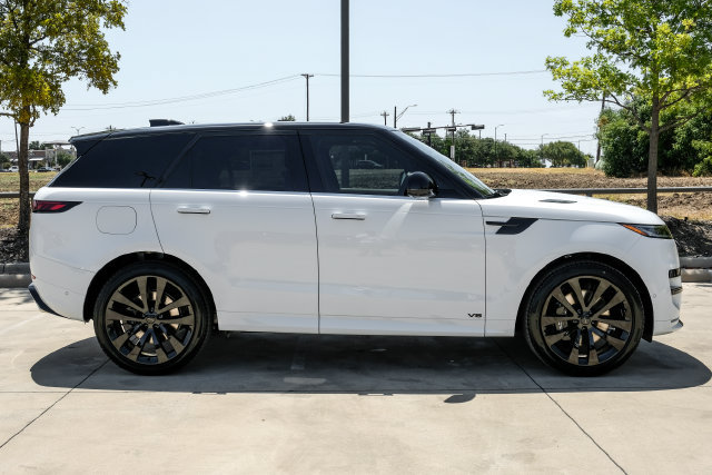 New 2026 Land Rover Range Rover Sport Dynamic SE AWD/4WD image 8