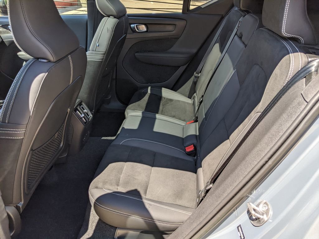 Certified 2023 Volvo XC40 Recharge Ultimate AWD/4WD image 23