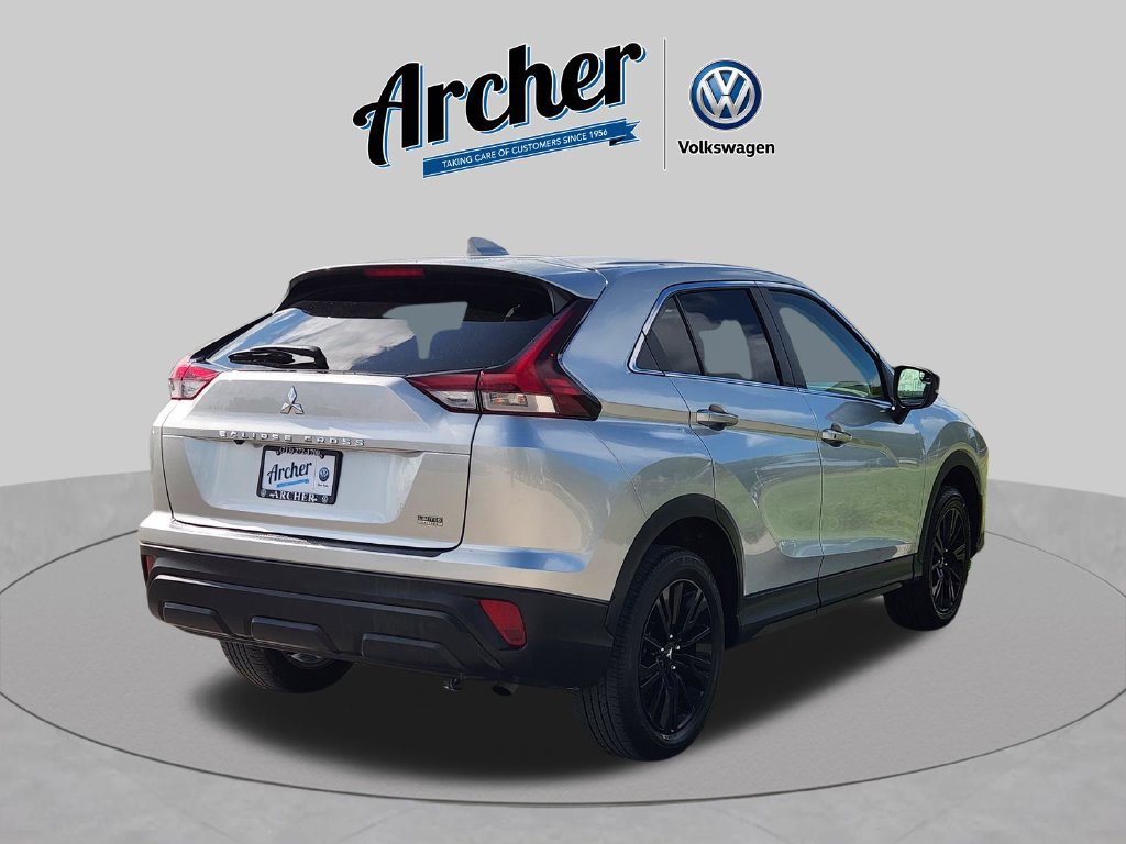 Used 2024 Mitsubishi Eclipse Cross LE AWD/4WD image 3