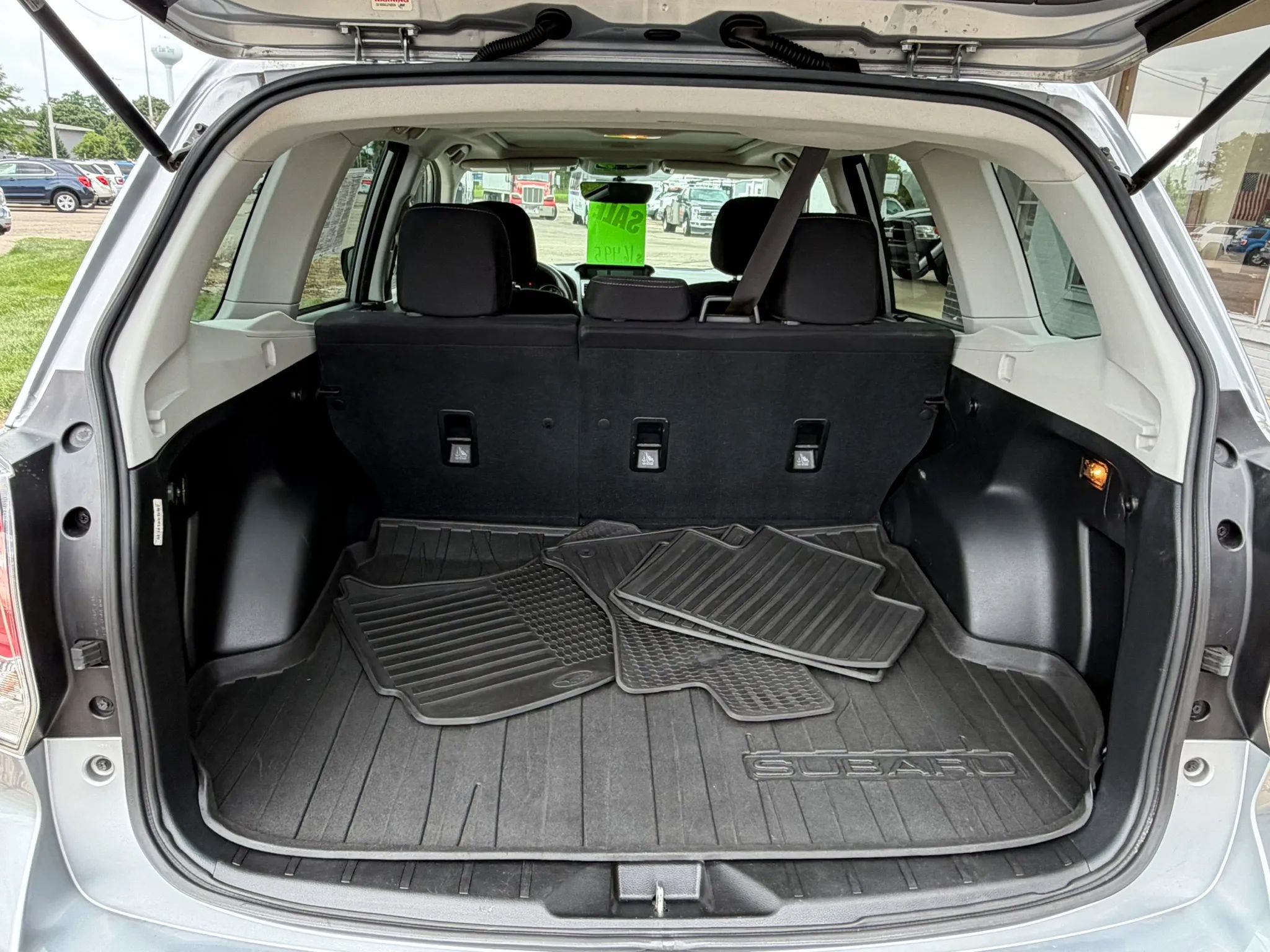 Used 2018 Subaru Forester 2.5i Premium w/ All-Weather Package AWD/4WD image 16