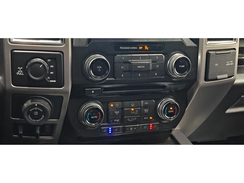 Used 2016 Ford F150 Platinum w/ Equipment Group 701A Luxury image 9