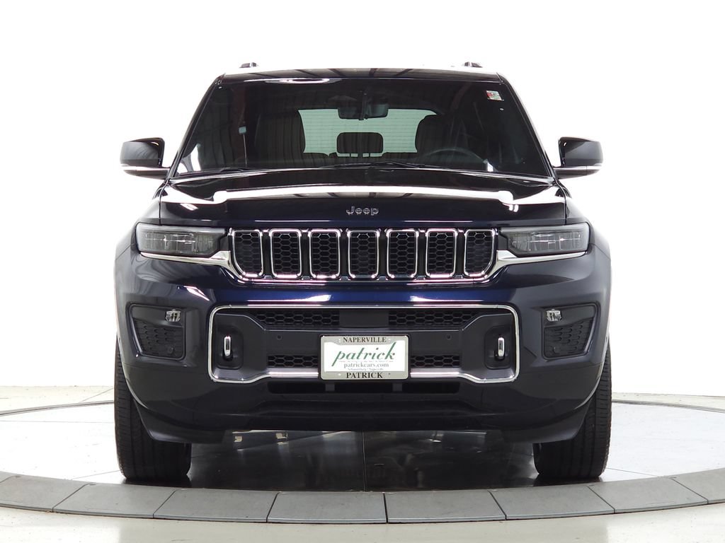 Used 2023 Jeep Grand Cherokee Overland w/ Luxury Tech Group IV AWD/4WD image 10
