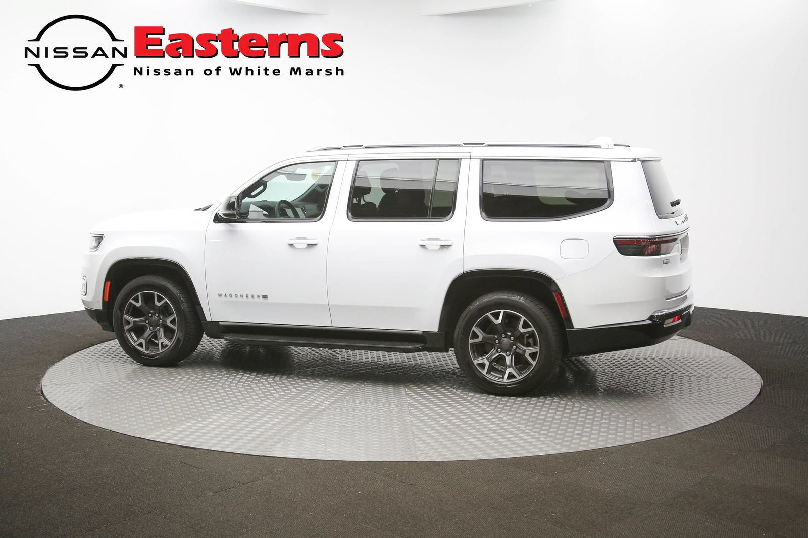 Used 2023 Jeep Wagoneer Series III w/ Preferred Equipment Group RWD image 60