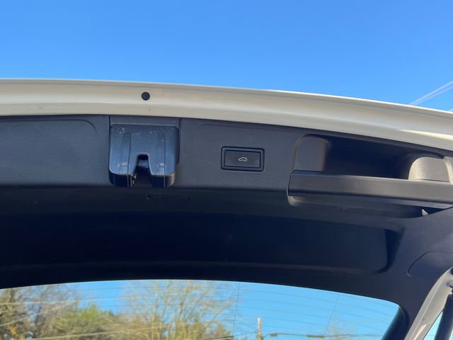 Used 2023 Volkswagen Atlas SE image 16