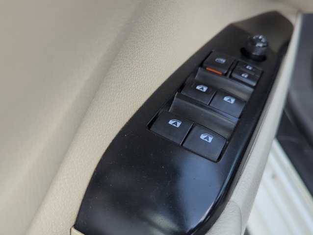 Used 2019 Toyota Camry LE image 8