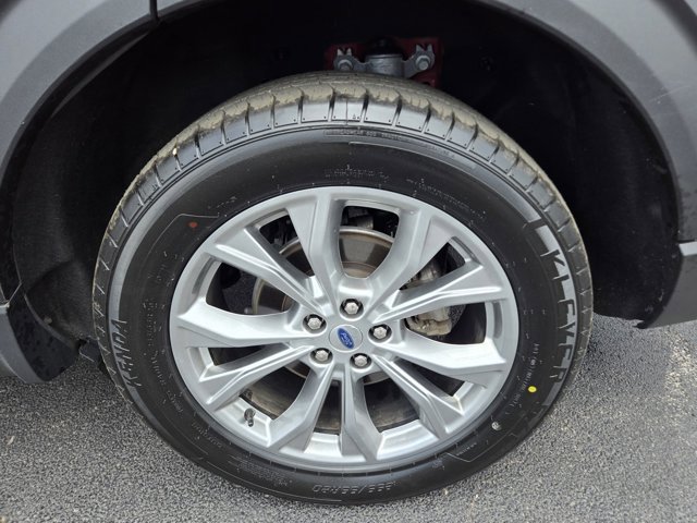 Certified 2022 Ford Explorer XLT w/ Equipment Group 202A AWD/4WD image 44
