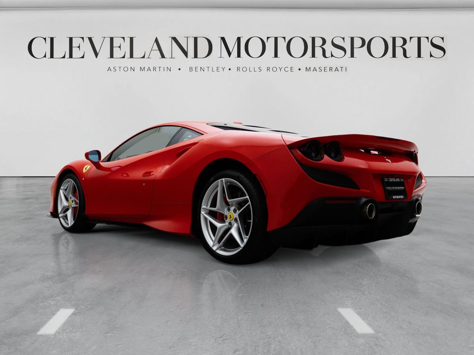 Used 2021 Ferrari F8 Tributo RWD image 2