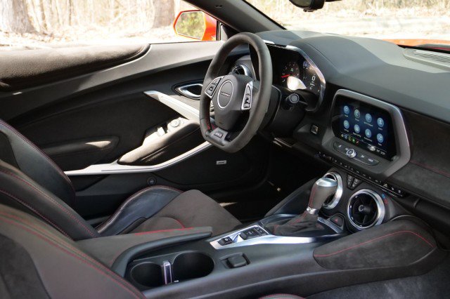Used 2022 Chevrolet Camaro ZL1 image 39