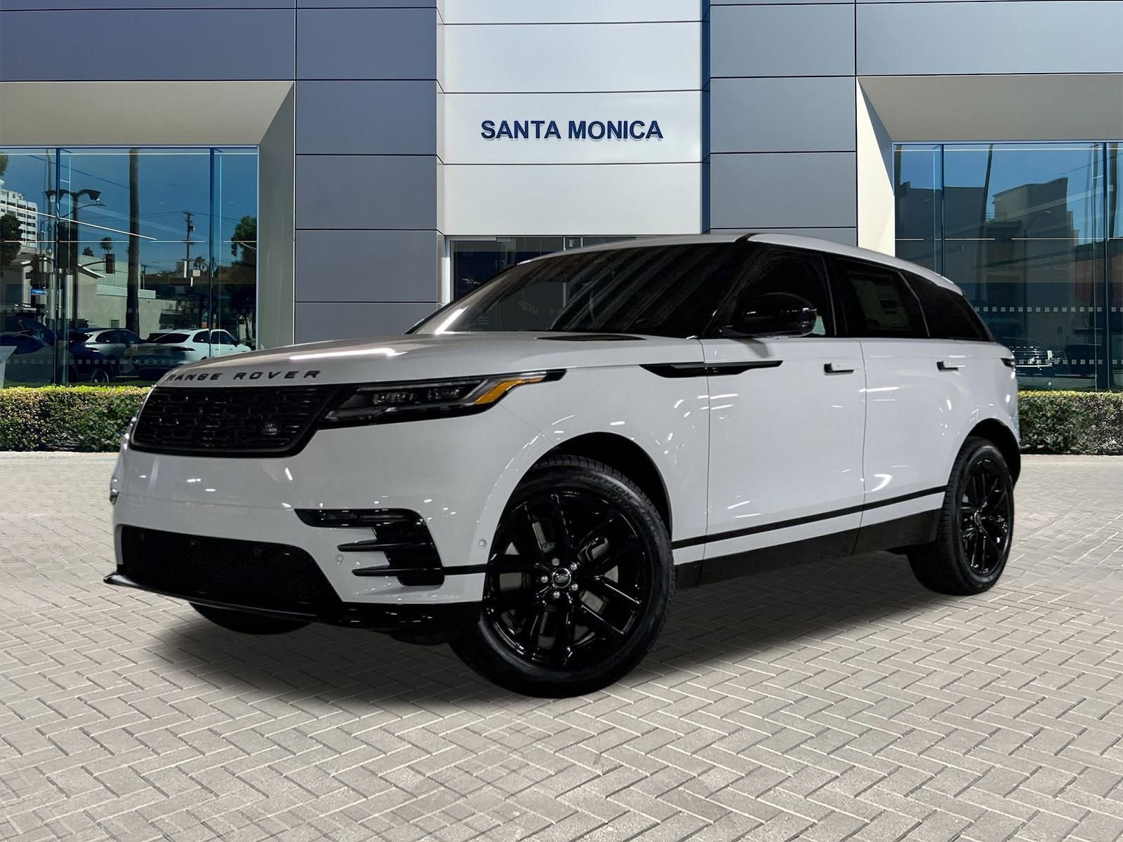 New 2026 Land Rover Range Rover Velar Dynamic SE image 1