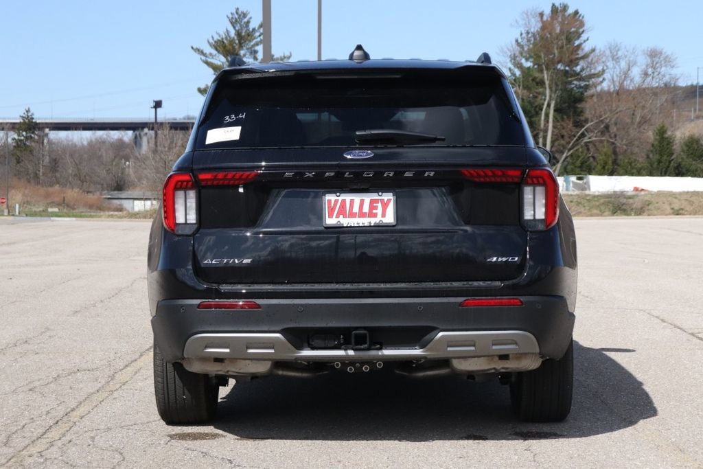 New 2026 Ford Explorer Active w/ Active Comfort Package AWD/4WD image 8