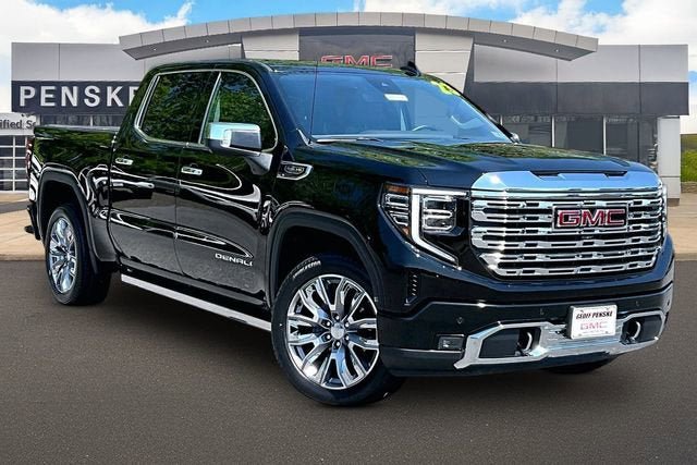 Used 2023 GMC Sierra 1500 Denali w/ Denali Reserve Package AWD/4WD image 11