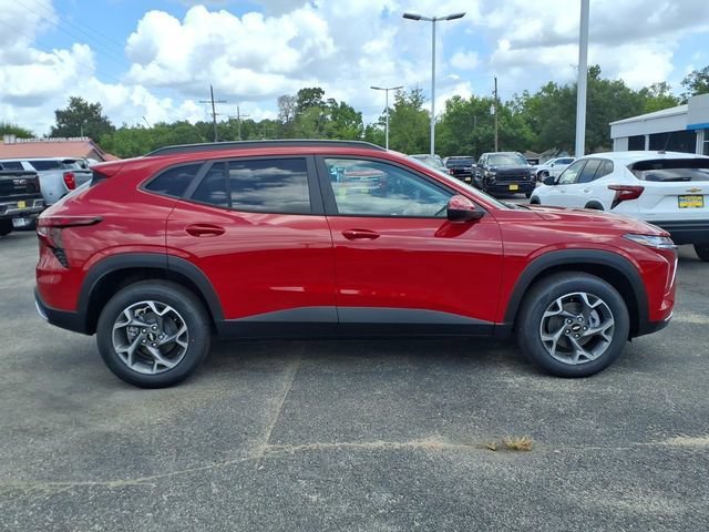New 2026 Chevrolet Trax LT w/ Sunroof Package FWD image 4