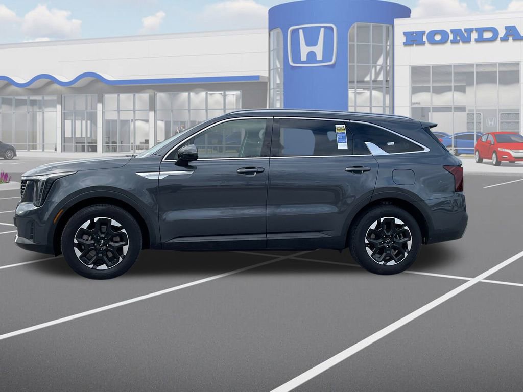 Used 2024 Kia Sorento S image 5