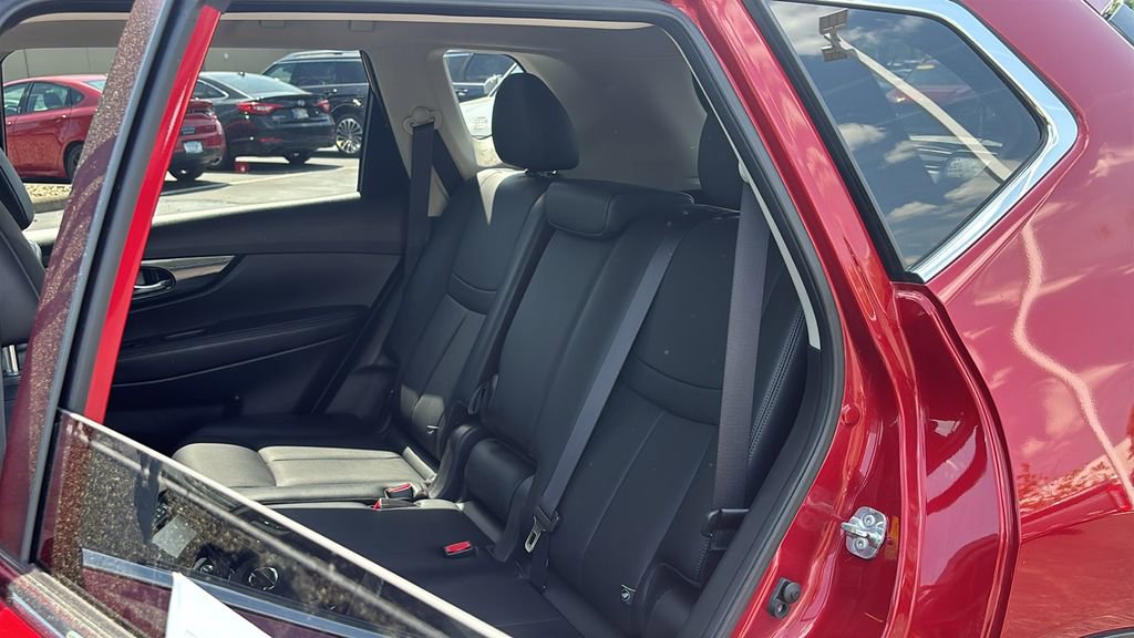 Used 2017 Nissan Rogue SL FWD image 27