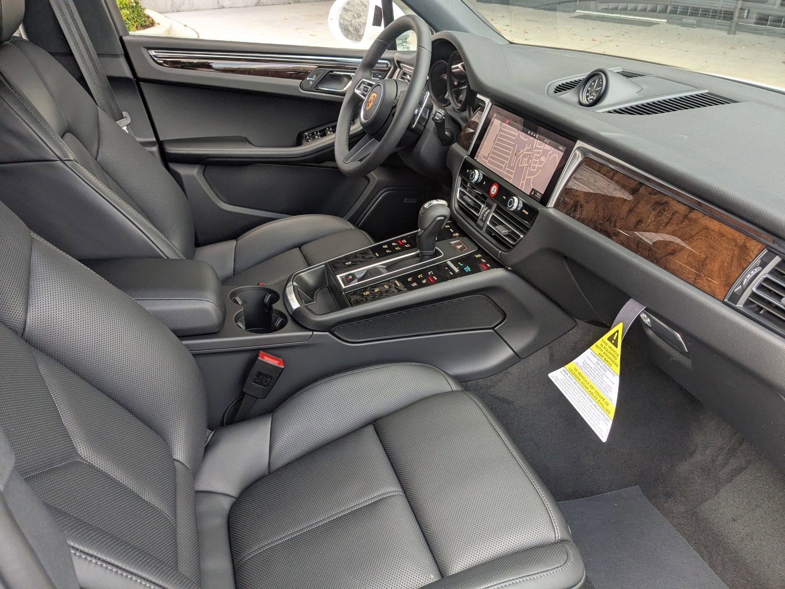 Certified 2026 Porsche Macan AWD/4WD image 26