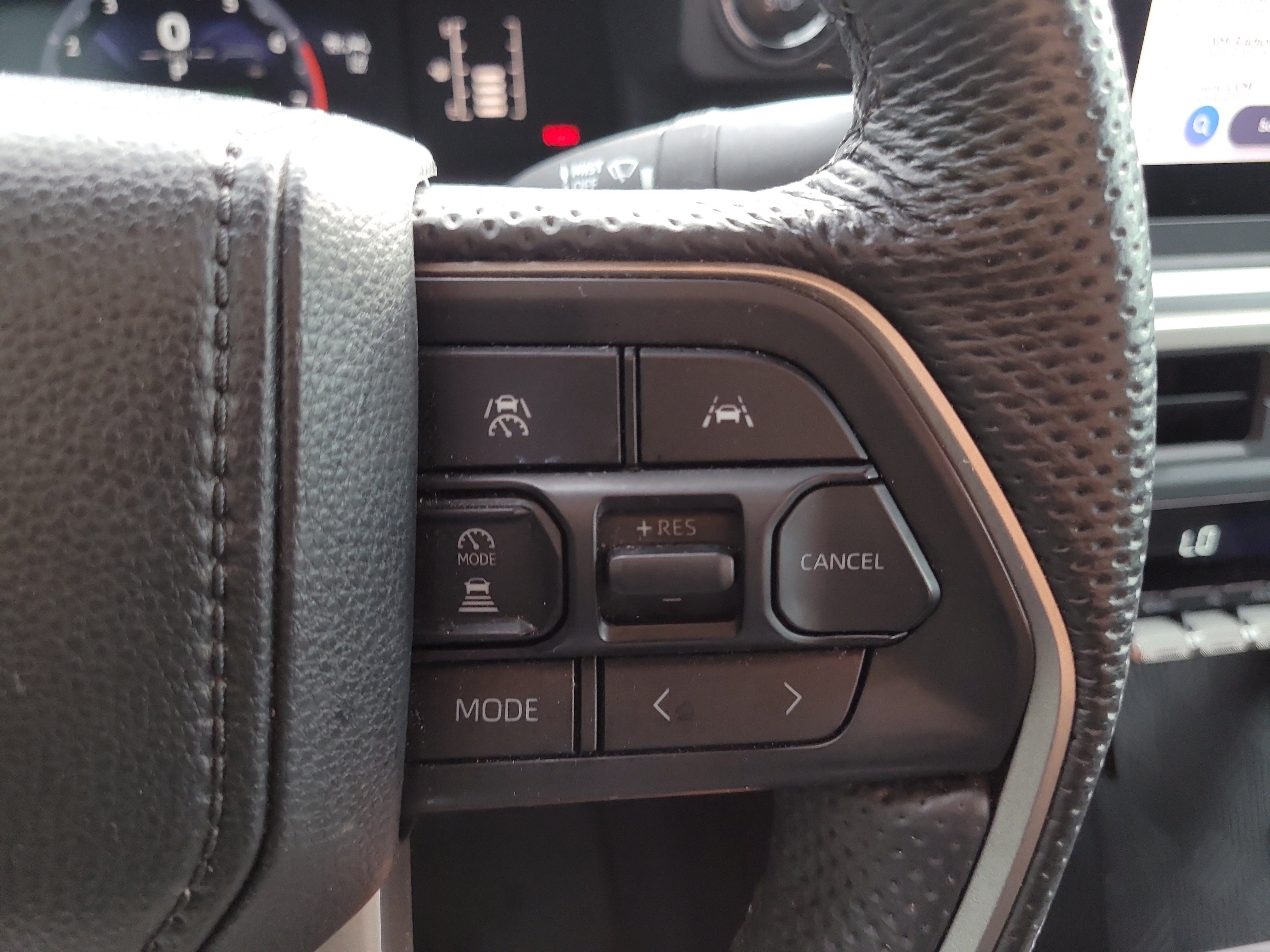 Used 2024 Toyota Tacoma SR5 w/ SR5 Upgrade Package AWD/4WD image 29