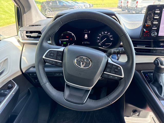 Used 2023 Toyota Sienna XLE AWD/4WD image 20