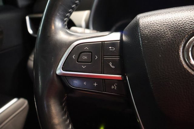 Used 2021 Toyota Highlander Platinum AWD/4WD image 18