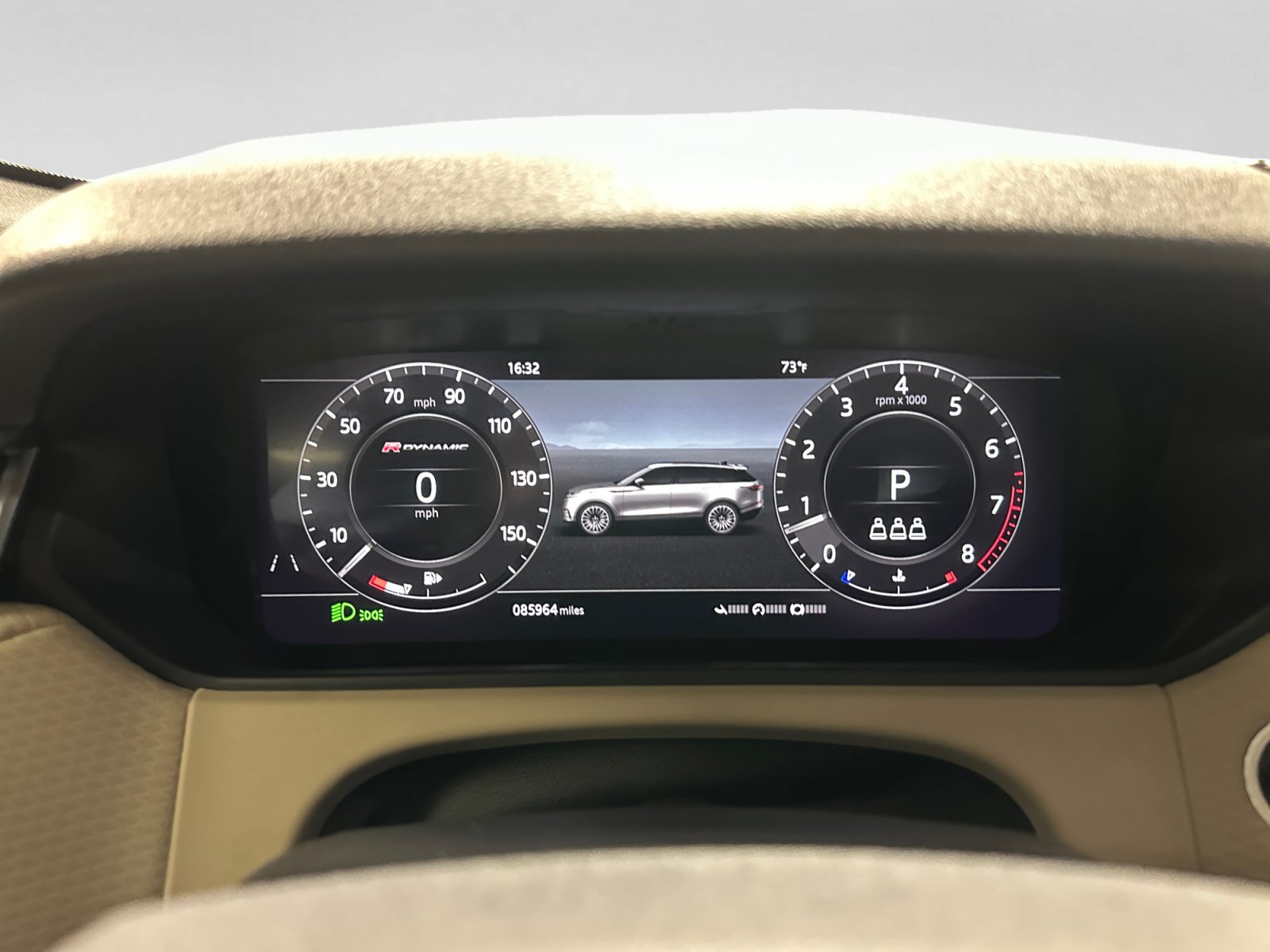 Used 2019 Land Rover Range Rover Velar R-Dynamic SE AWD/4WD image 19