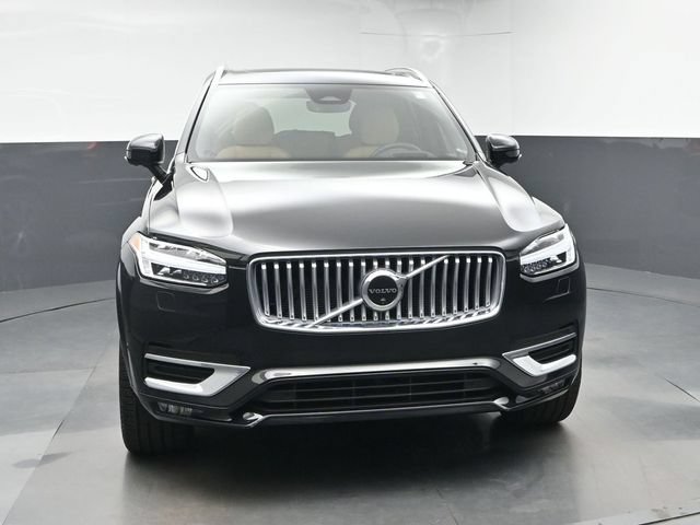 Used 2023 Volvo XC90 B6 Ultimate w/ Protection Package Premier AWD/4WD image 2