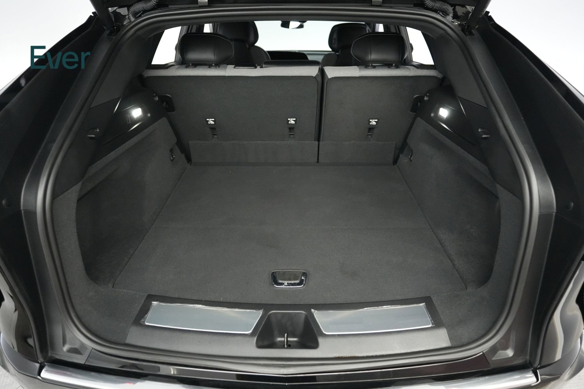 Used 2024 Cadillac Lyriq Tech RWD image 8