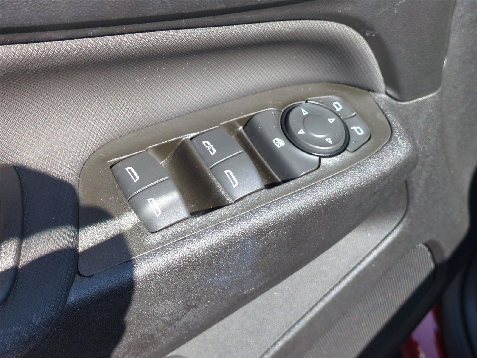 Used 2024 Chevrolet Equinox RS w/ RS Leather Package FWD image 21