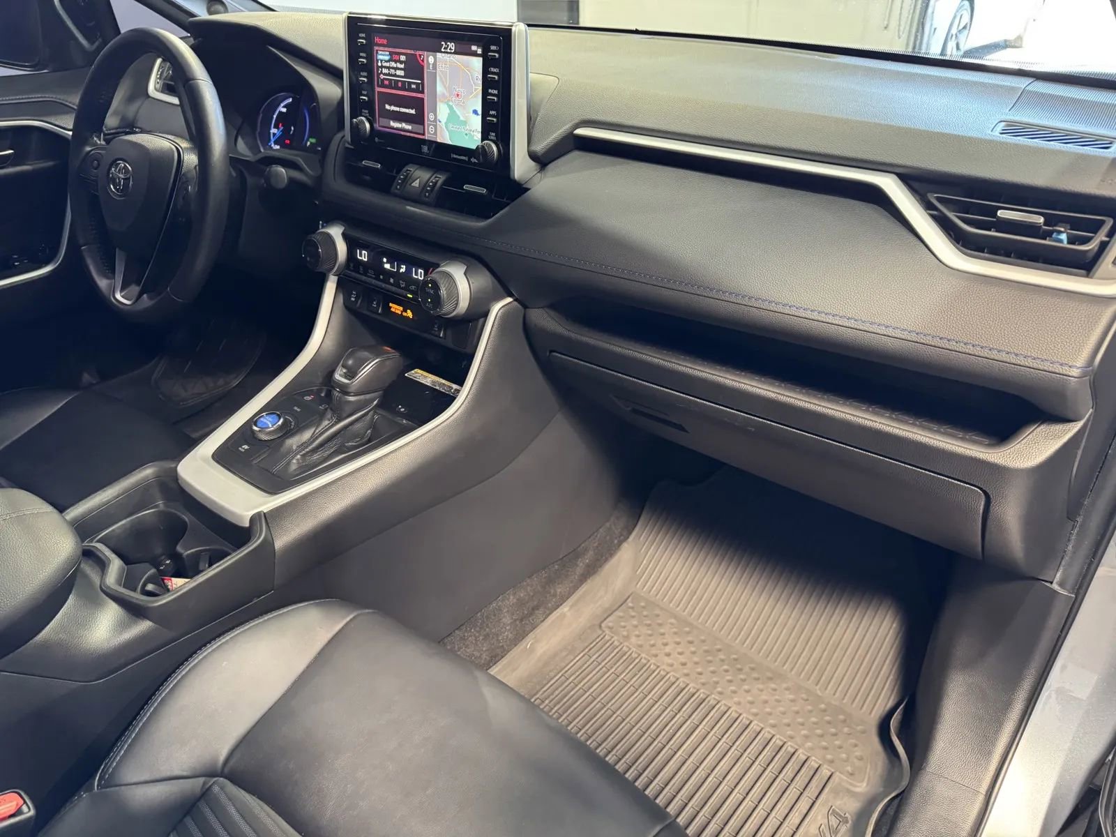 Used 2021 Toyota RAV4 XSE image 5