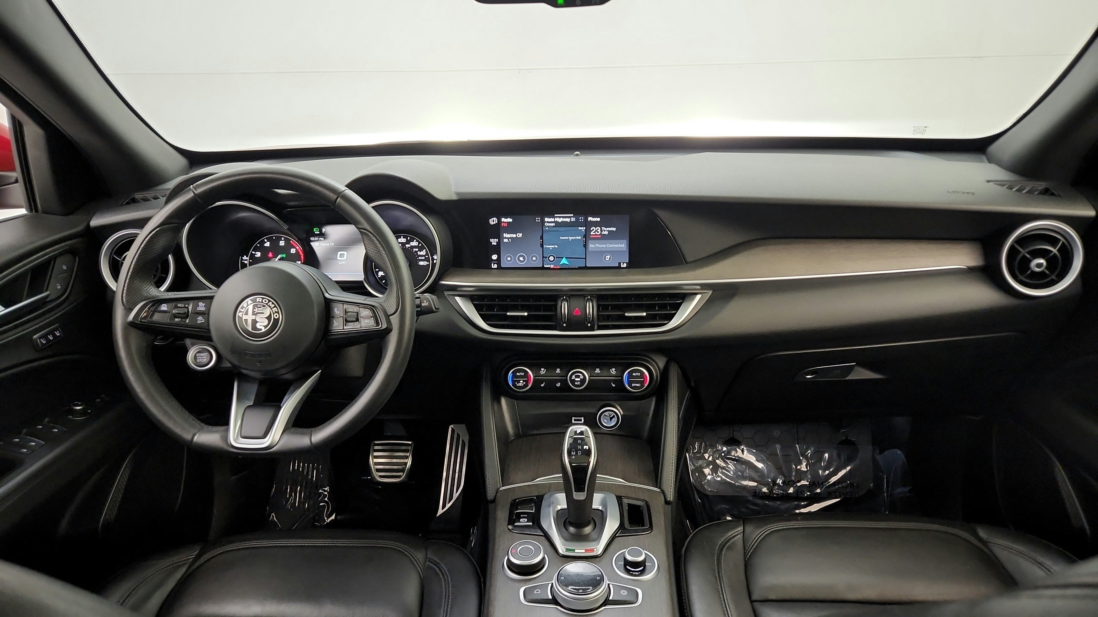 Used 2022 Alfa Romeo Stelvio Ti AWD/4WD image 33