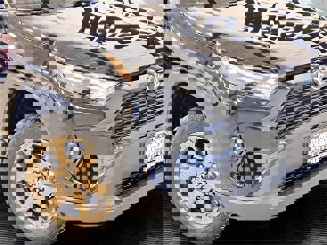 Used 2024 Toyota RAV4 LE image 29