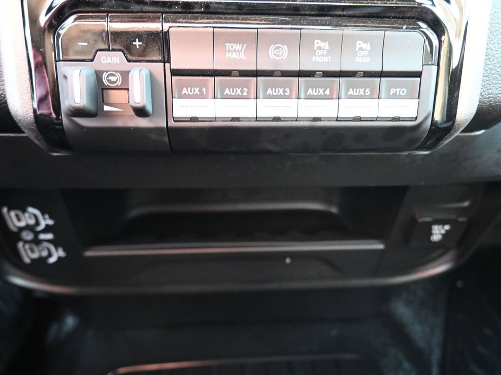 New 2025 RAM 5500 Tradesman image 28