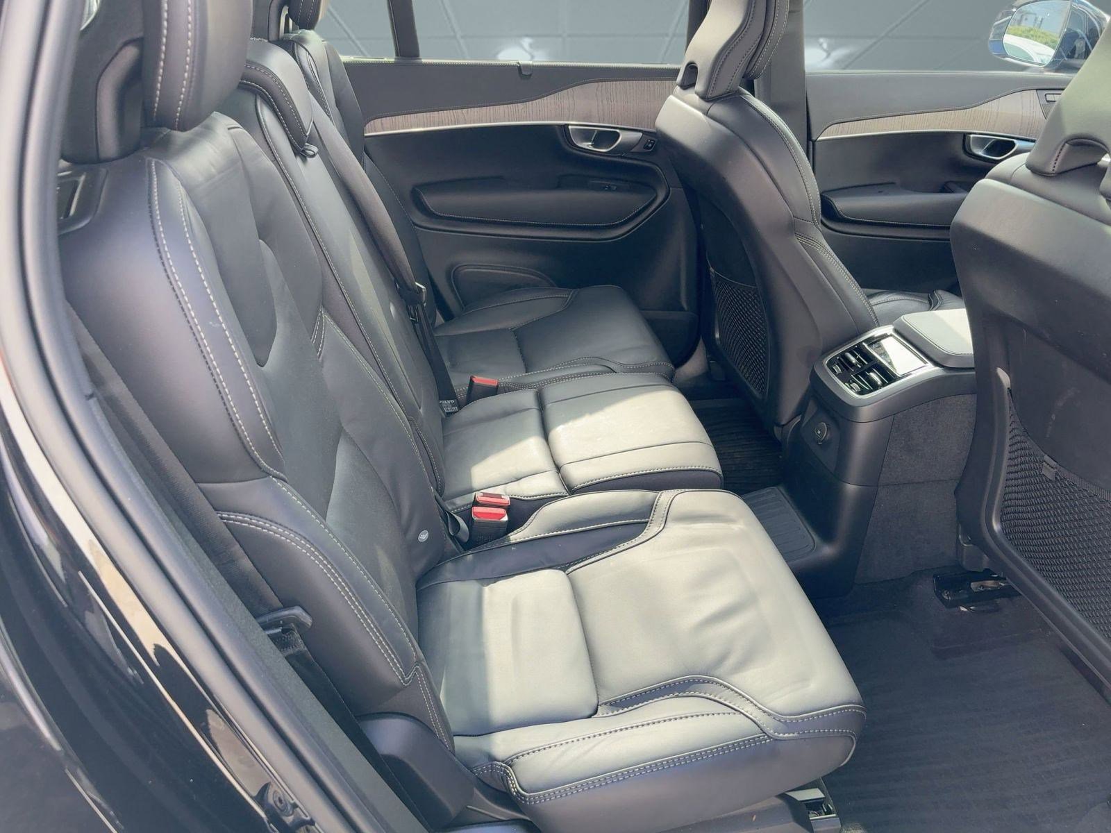 Certified 2024 Volvo XC90 T8 Ultimate w/ Protection Package Premier image 29