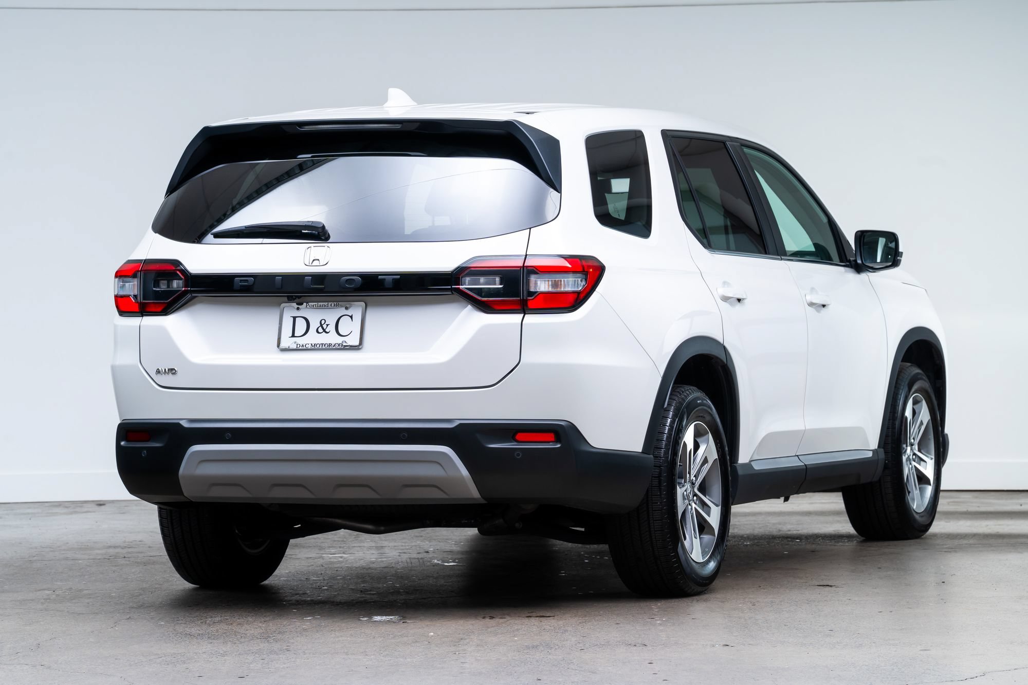 Used 2025 Honda Pilot EX-L image 7
