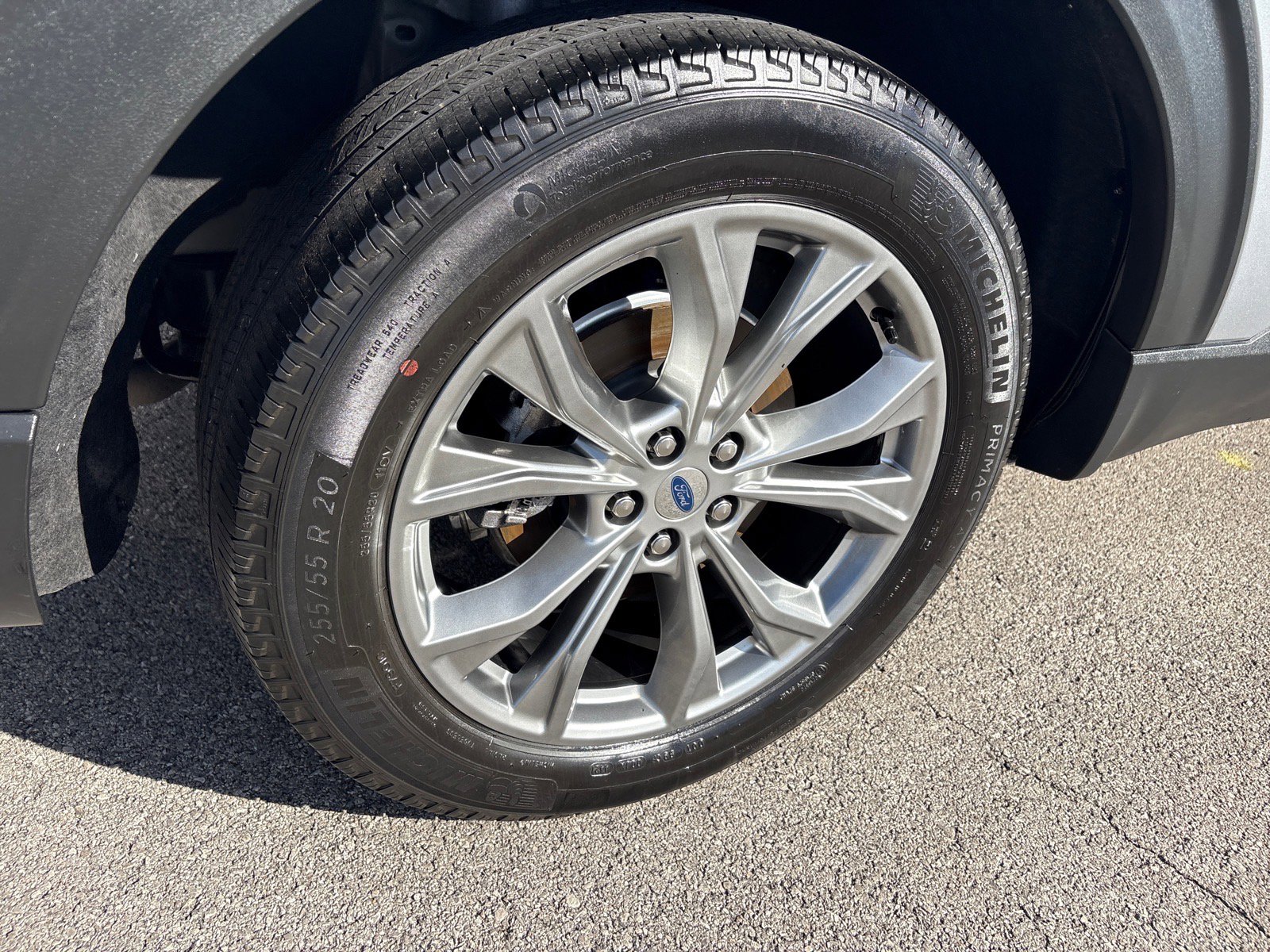 Used 2022 Ford Explorer XLT w/ Equipment Group 202A image 6